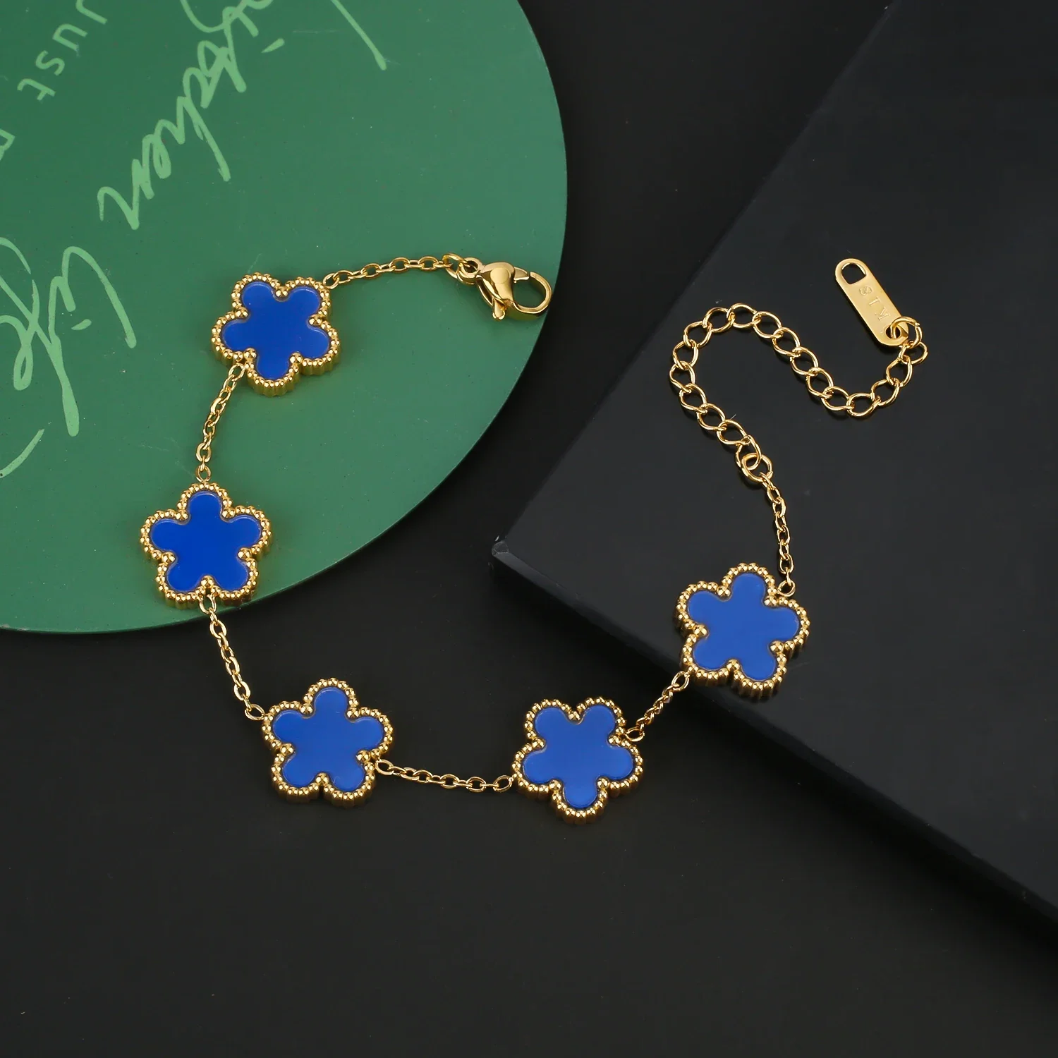 Hot Stainless Steel Gun Black Simple Plant Five-leaf Flower Bracelet Necklace Earrings Three-piece Jewellery Set Ladies Clover