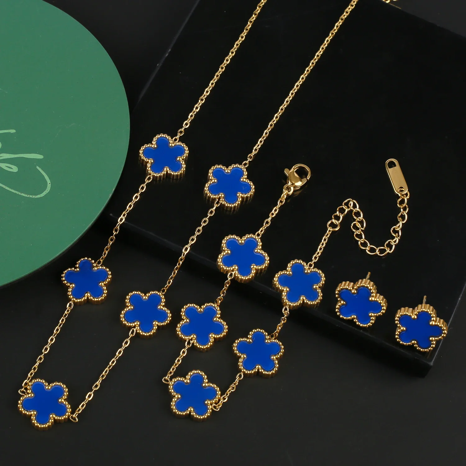Hot Stainless Steel Gun Black Simple Plant Five-leaf Flower Bracelet Necklace Earrings Three-piece Jewellery Set Ladies Clover