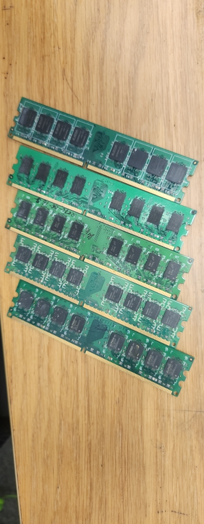 DDR3  8GB Desktop Memory 1600 MHZ PC3 12800U DDR3 240Pin 1.5V UDIMM Memory Memory